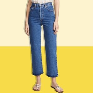 Levi’s Ribcage Straighr Medium Wash Jeans